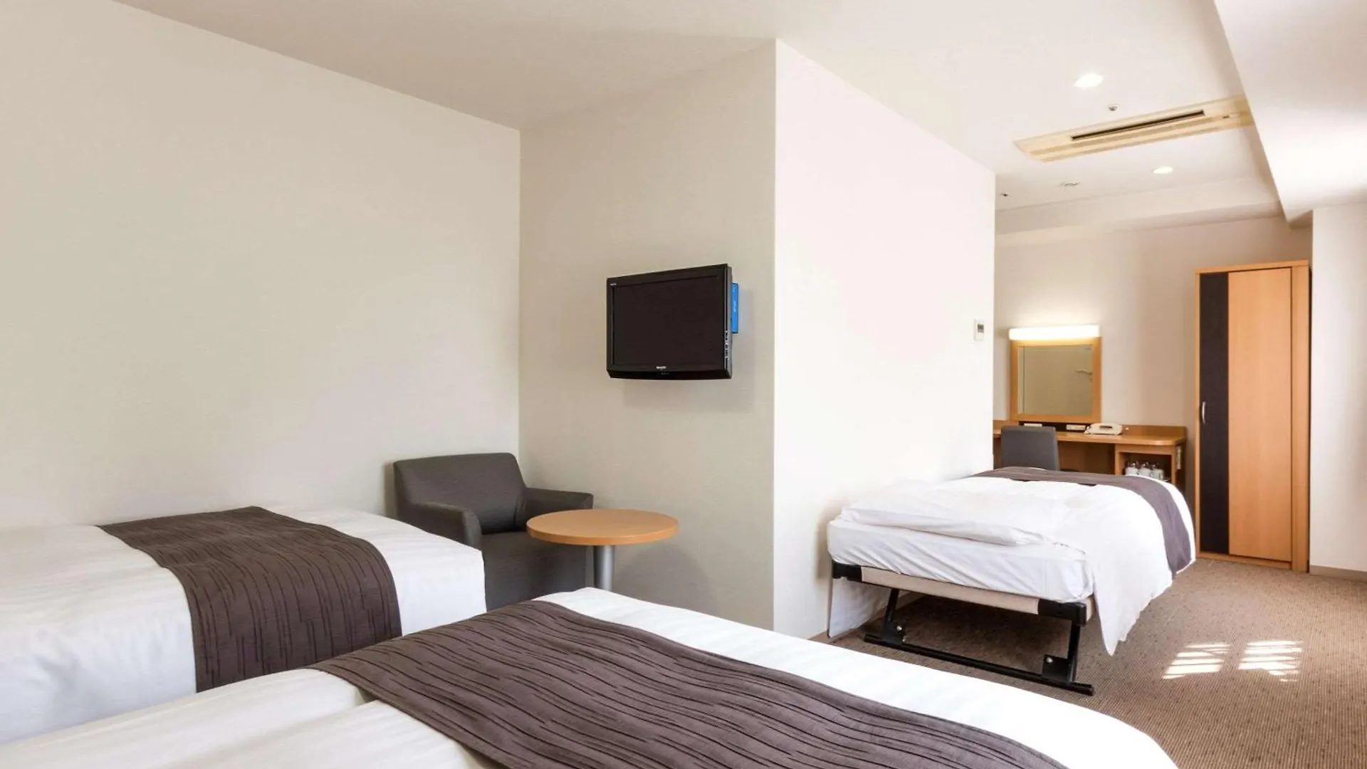 Comfort Hotel Yokohama Kannai  Yokohama (Kanagawa)