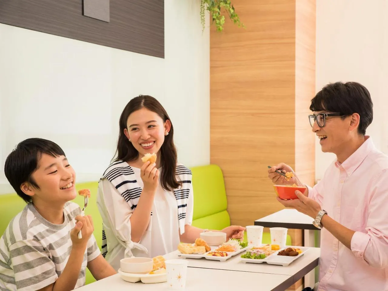 Comfort Hotel Yokohama Kannai 3*, Yokohama (Kanagawa)